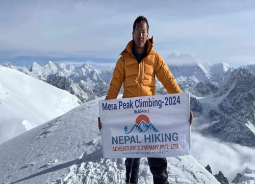Best 6000 m Peaks in Nepal