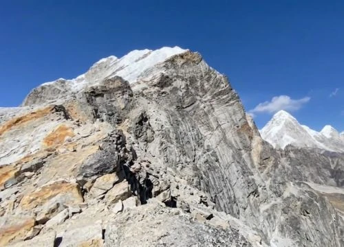 Lobuche Peak Climbing Cost