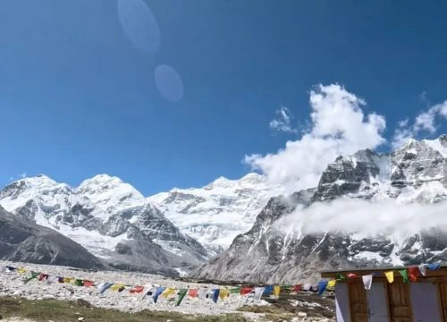 Explore Mount Kanchenjunga: Nepal’s Wild Paths & Rules!