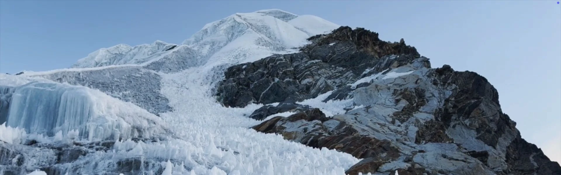 Best Time for Lobuche Peak Climbing