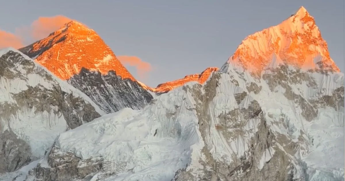 mt everest from kalapatthar