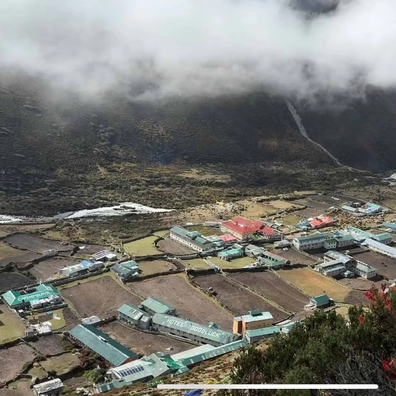 acclimatization day in Dingboche