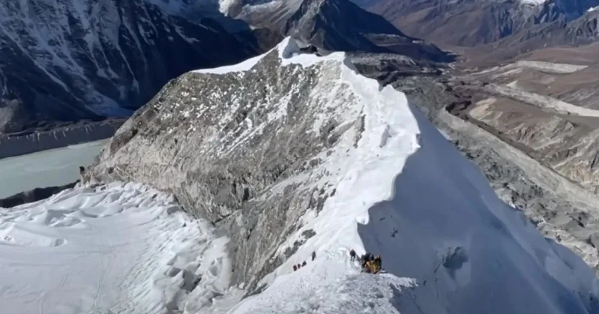 Summit to Island Peak 