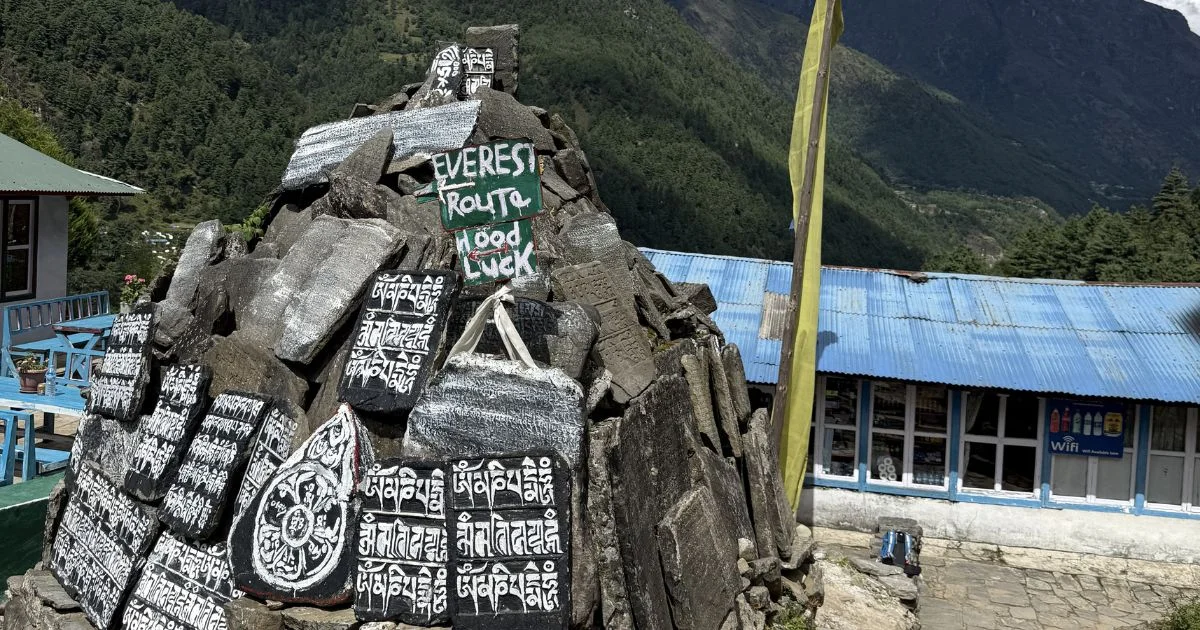 On the way to phakding 