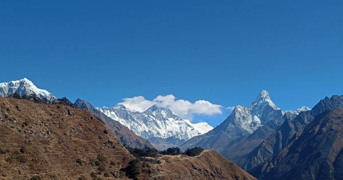 on the way to Hotel Everest View