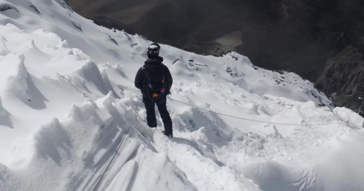 Wallking Down from top of the island peak