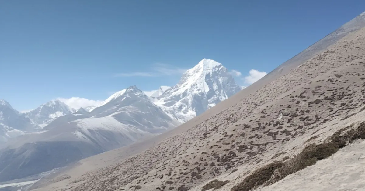 Mount Makalu See from Dingboche