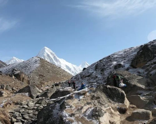 Short Everest Base Camp T